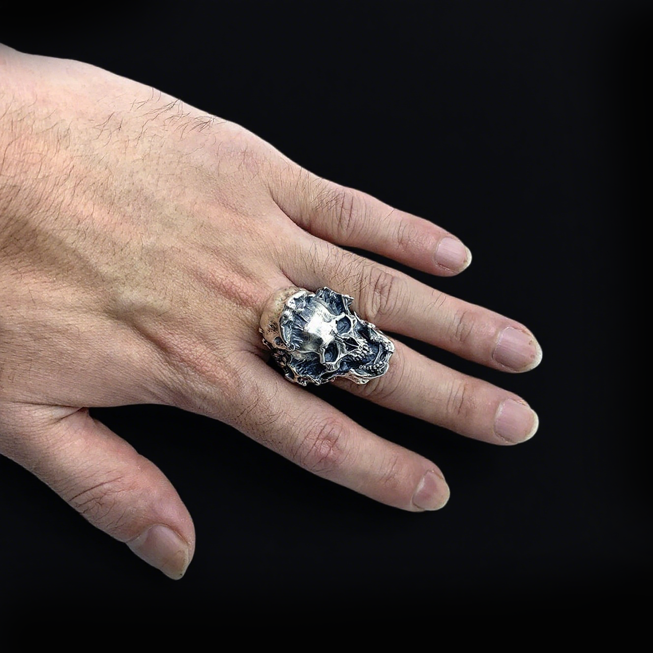 Vintage knuckle ring movable skull ring opening adjustable black punk gothic ring role play accessories