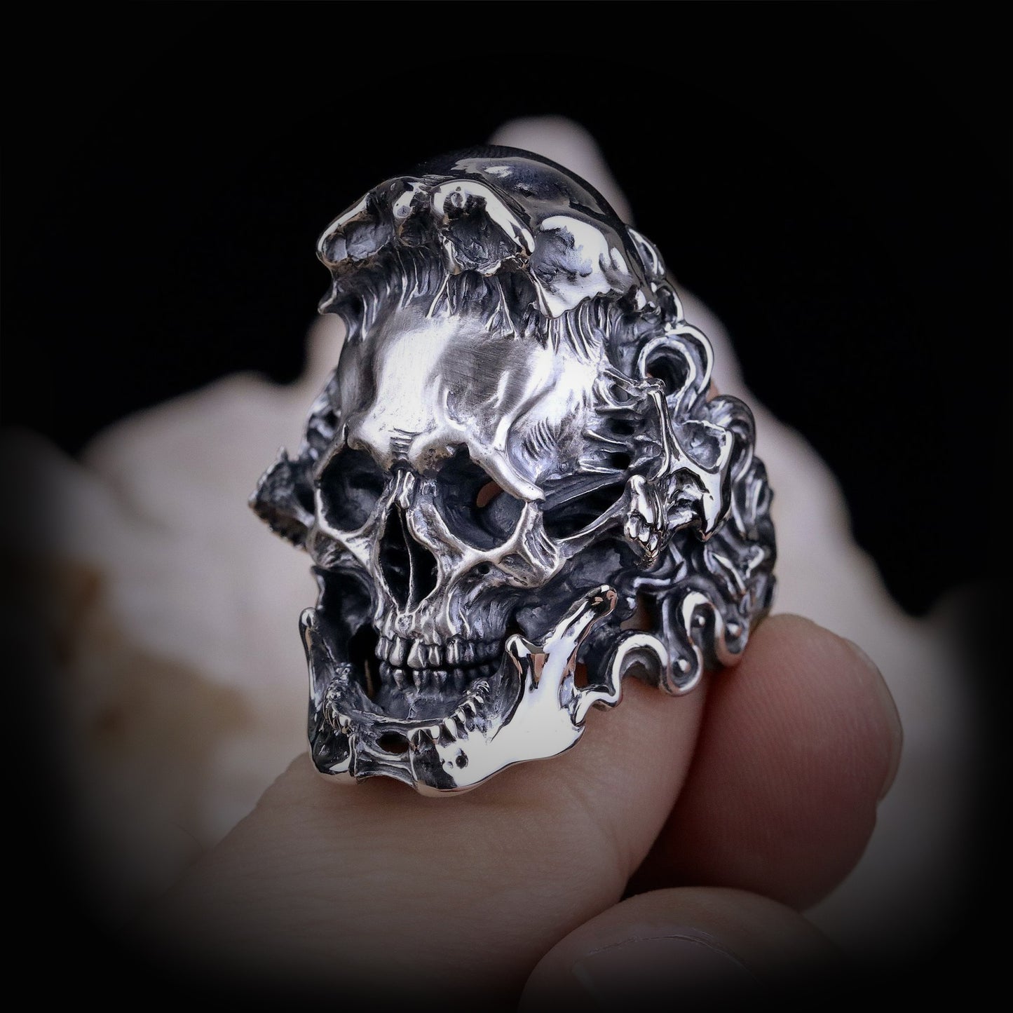 Vintage knuckle ring movable skull ring opening adjustable black punk gothic ring role play accessories